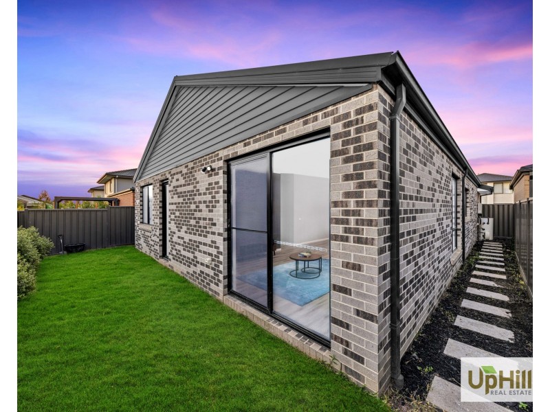 13 Cinema Street, Clyde North VIC 3978