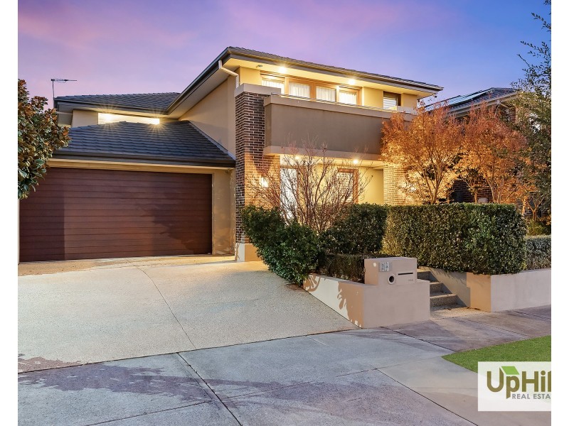 24 Deoro Parade, Clyde North VIC 3978
