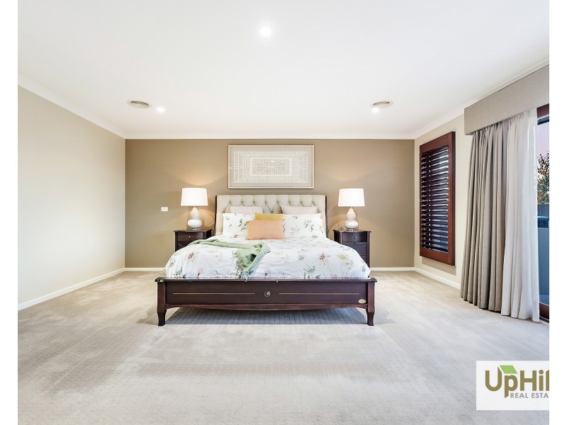 24 Deoro Parade, Clyde North VIC 3978