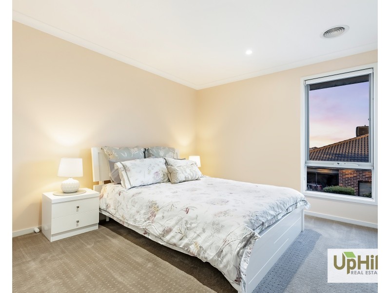 24 Deoro Parade, Clyde North VIC 3978