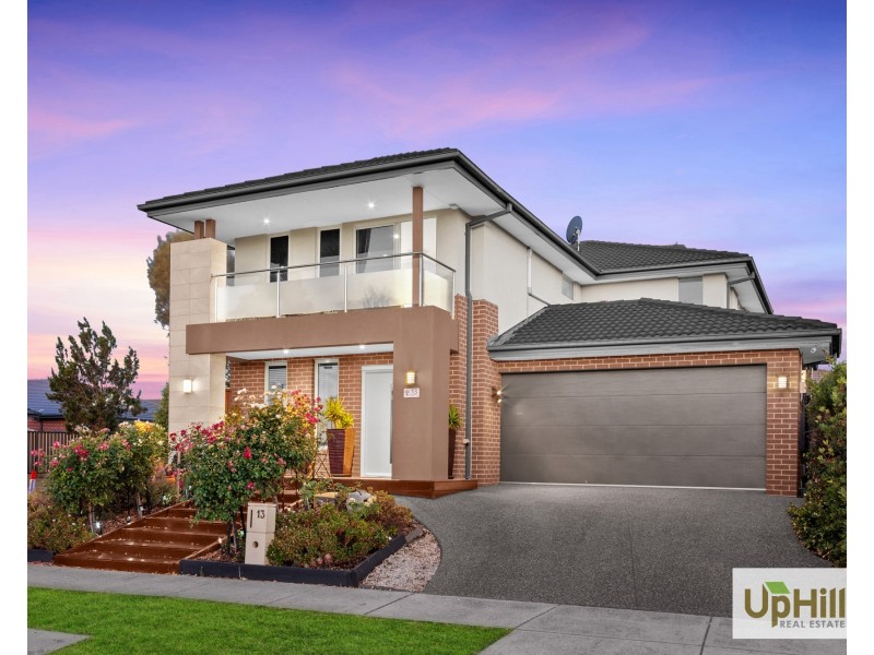 13 Murgese Circuit, Clyde North VIC 3978