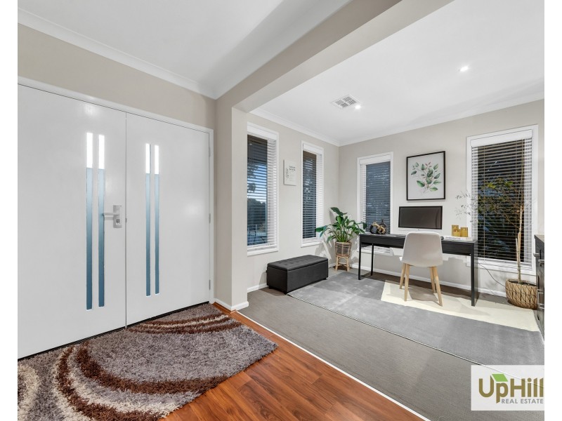 13 Murgese Circuit, Clyde North VIC 3978