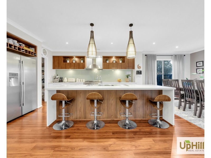 13 Murgese Circuit, Clyde North VIC 3978