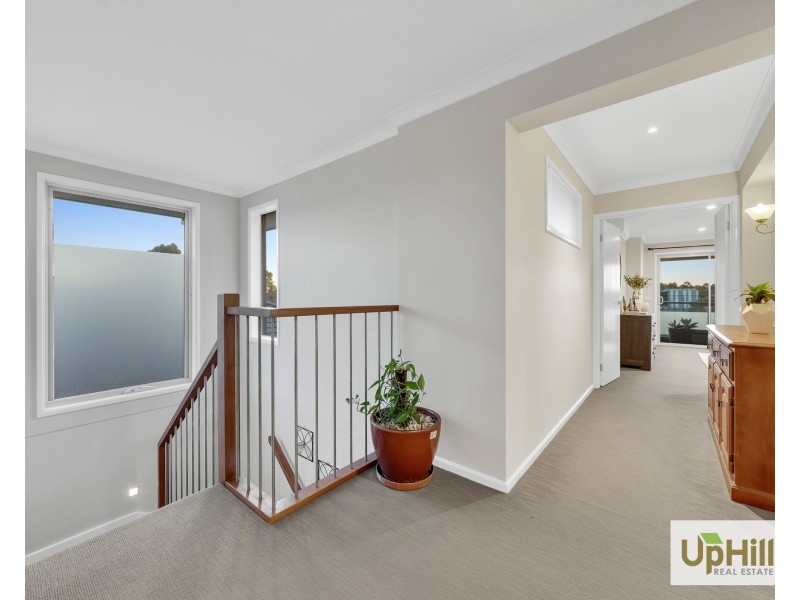 13 Murgese Circuit, Clyde North VIC 3978