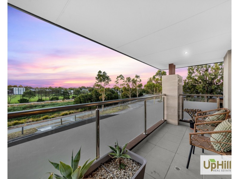 13 Murgese Circuit, Clyde North VIC 3978