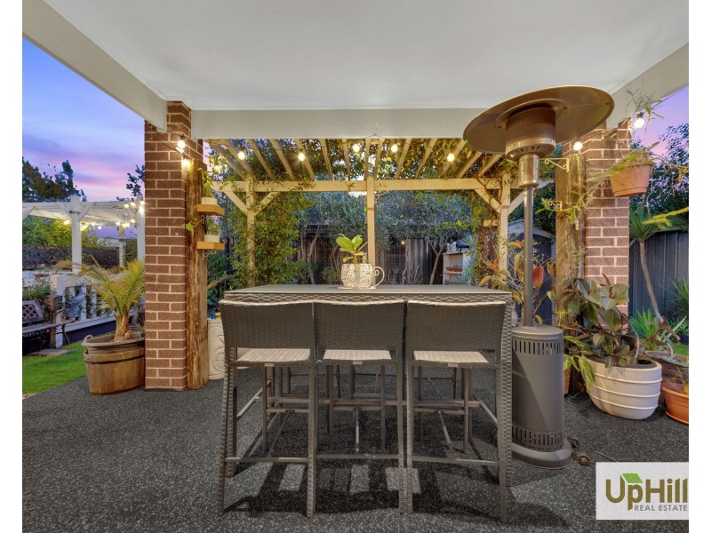 13 Murgese Circuit, Clyde North VIC 3978