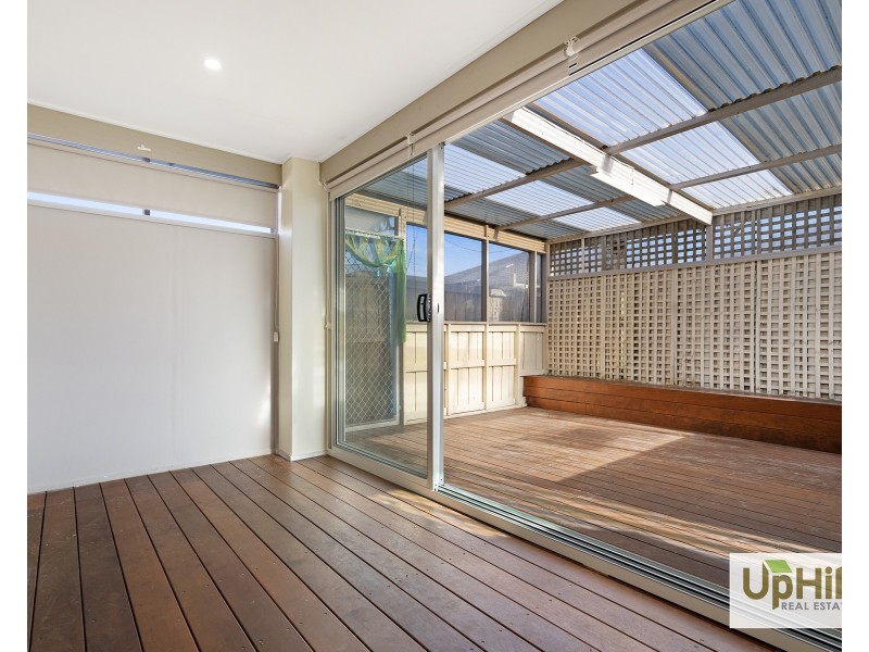 8 Guineas Street, Cranbourne East VIC 3977