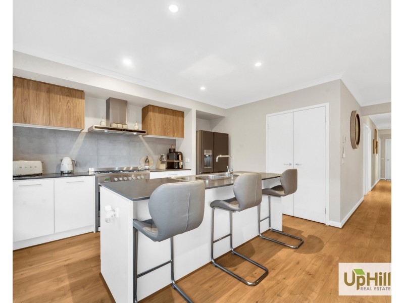 34 Yaralla Circuit, Clyde VIC 3978