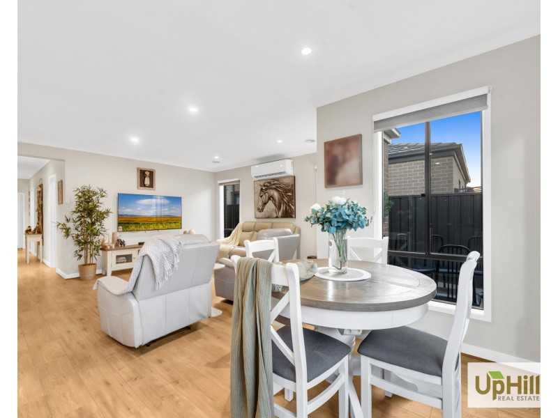 34 Yaralla Circuit, Clyde VIC 3978