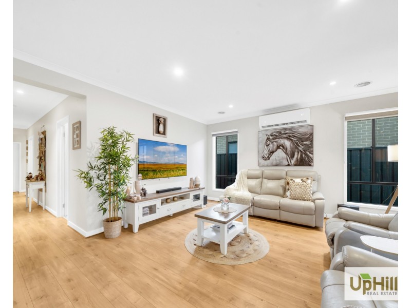 34 Yaralla Circuit, Clyde VIC 3978