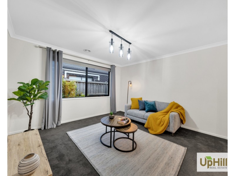 4 Hollybush Avenue, Clyde VIC 3978