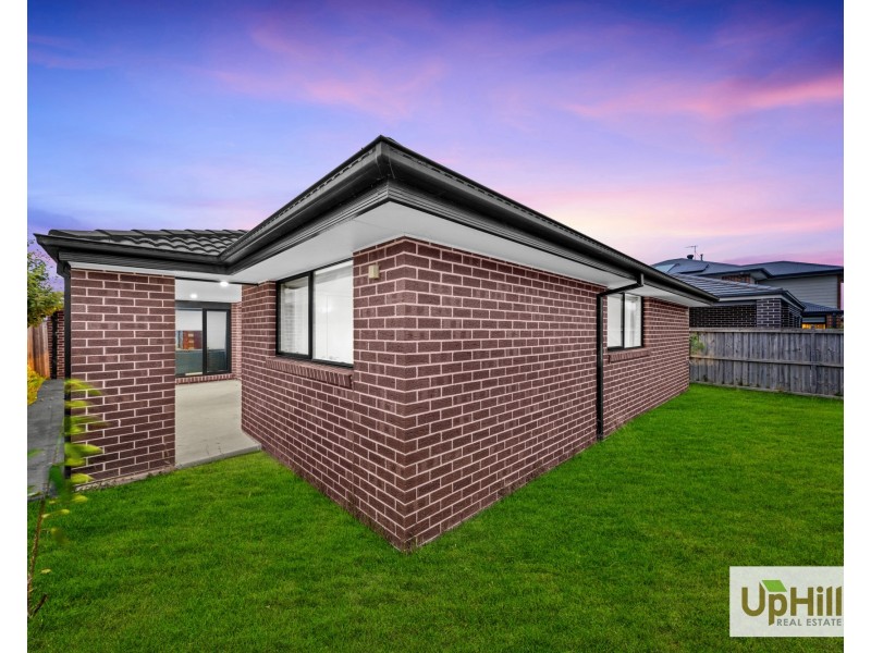 4 Hollybush Avenue, Clyde VIC 3978