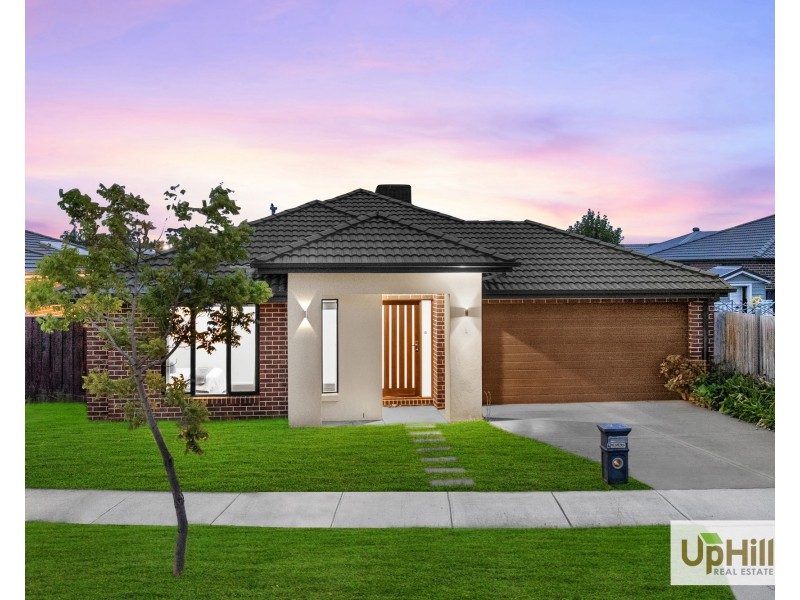 4 Hollybush Avenue, Clyde VIC 3978