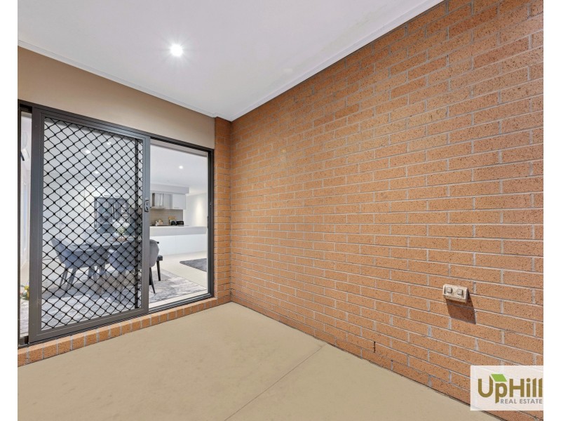 9 Langshan Road, Clyde North VIC 3978