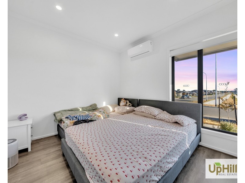 79 Plymouth Boulevard, Clyde North VIC 3978