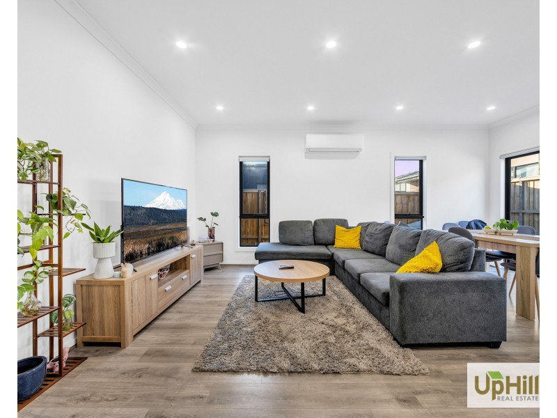 79 Plymouth Boulevard, Clyde North VIC 3978