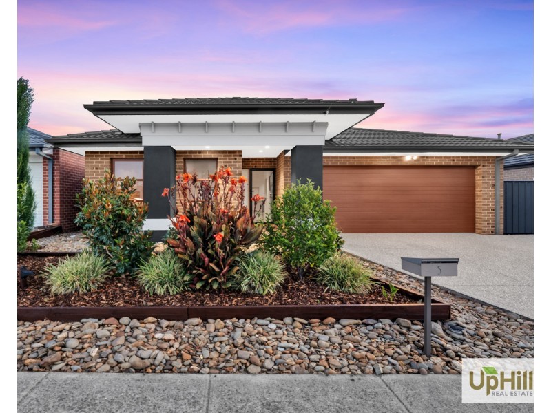 5 Haflinger Avenue, Clyde North VIC 3978