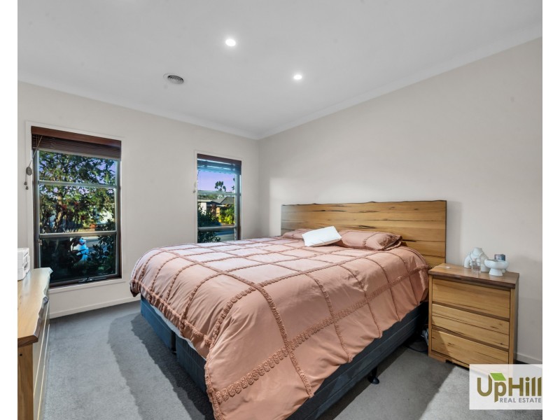 5 Haflinger Avenue, Clyde North VIC 3978