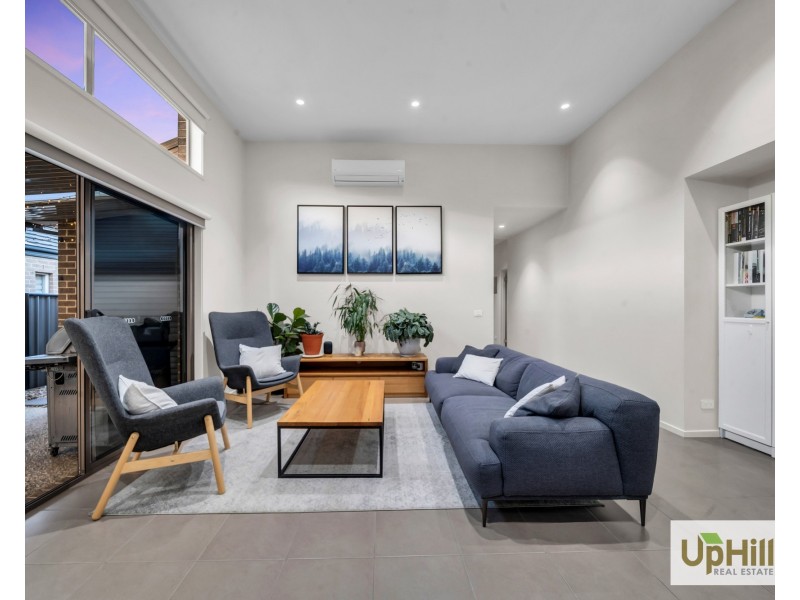 5 Haflinger Avenue, Clyde North VIC 3978