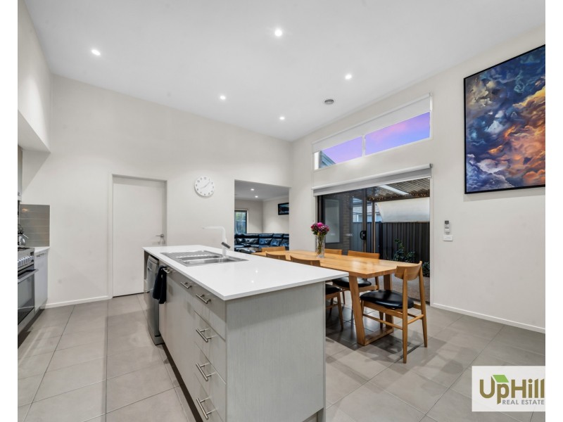 5 Haflinger Avenue, Clyde North VIC 3978