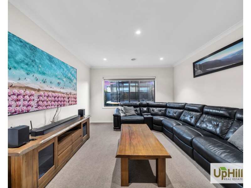 5 Haflinger Avenue, Clyde North VIC 3978