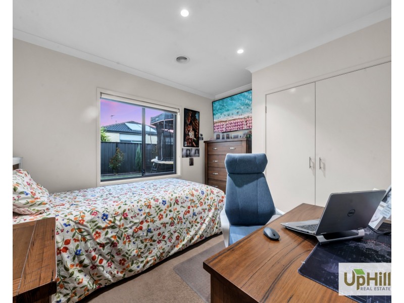 5 Haflinger Avenue, Clyde North VIC 3978