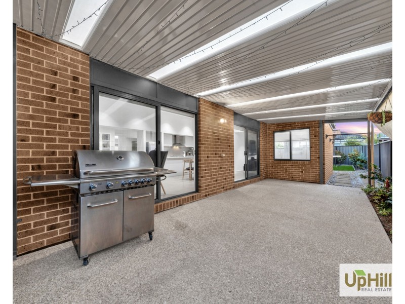 5 Haflinger Avenue, Clyde North VIC 3978