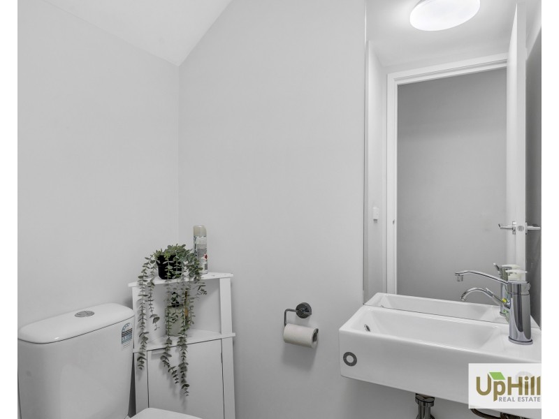 7 Undara Road, Clyde North VIC 3978