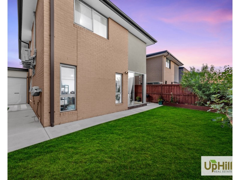 7 Undara Road, Clyde North VIC 3978