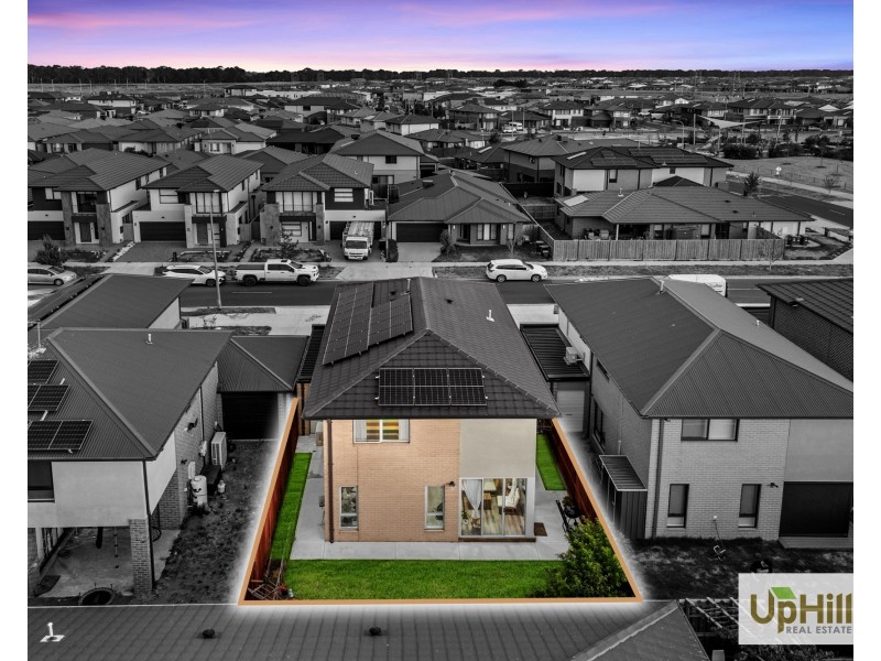 7 Undara Road, Clyde North VIC 3978