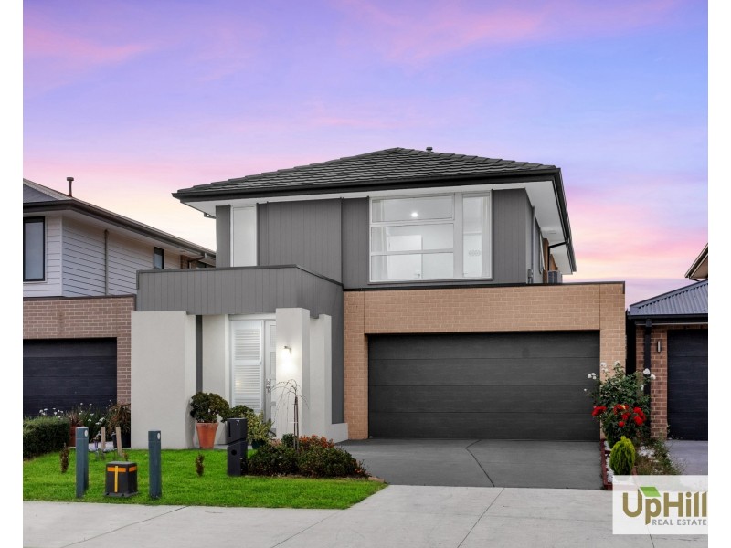 7 Undara Road, Clyde North VIC 3978