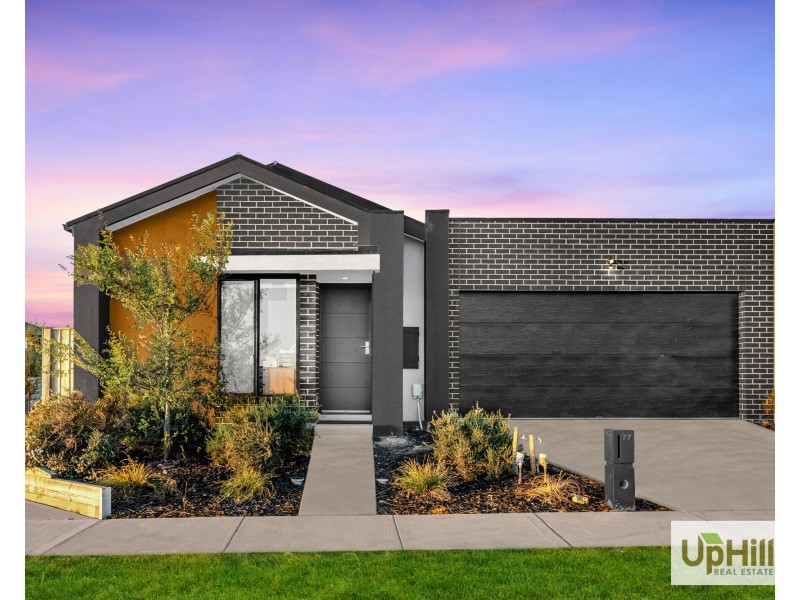 77 Plymouth Boulevard, Clyde North VIC 3978