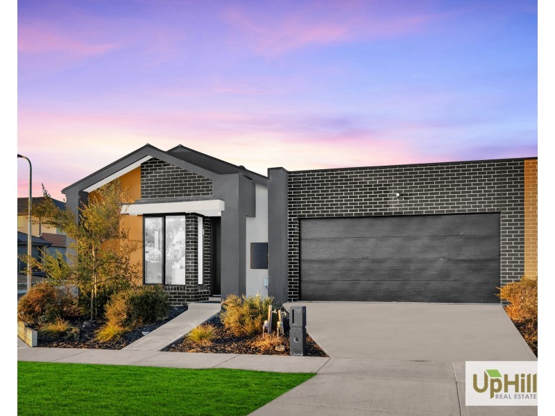 77 Plymouth Boulevard, Clyde North VIC 3978