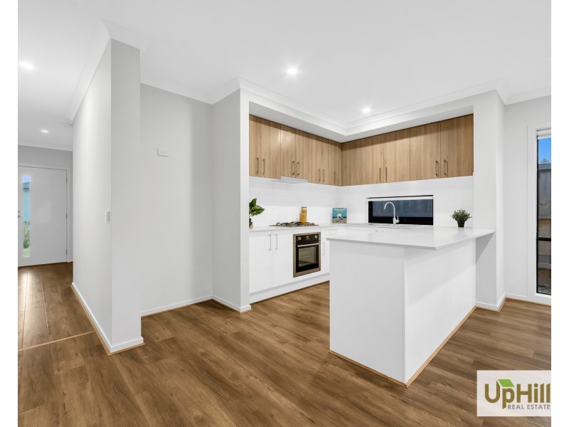 12 Segur Road, Clyde North VIC 3978