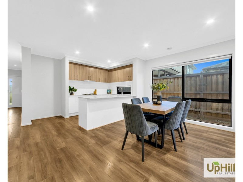 12 Segur Road, Clyde North VIC 3978