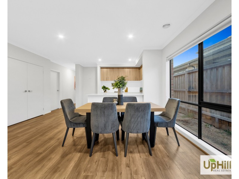 12 Segur Road, Clyde North VIC 3978