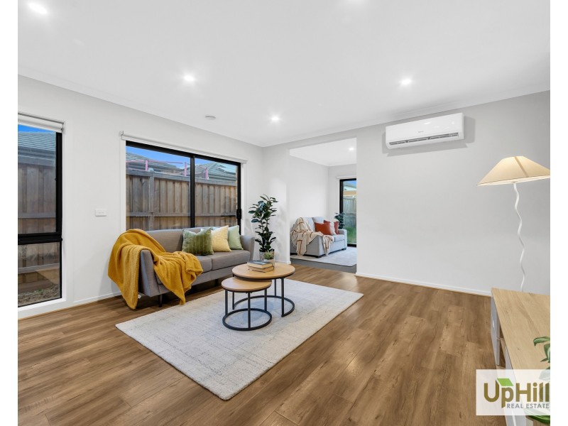 12 Segur Road, Clyde North VIC 3978