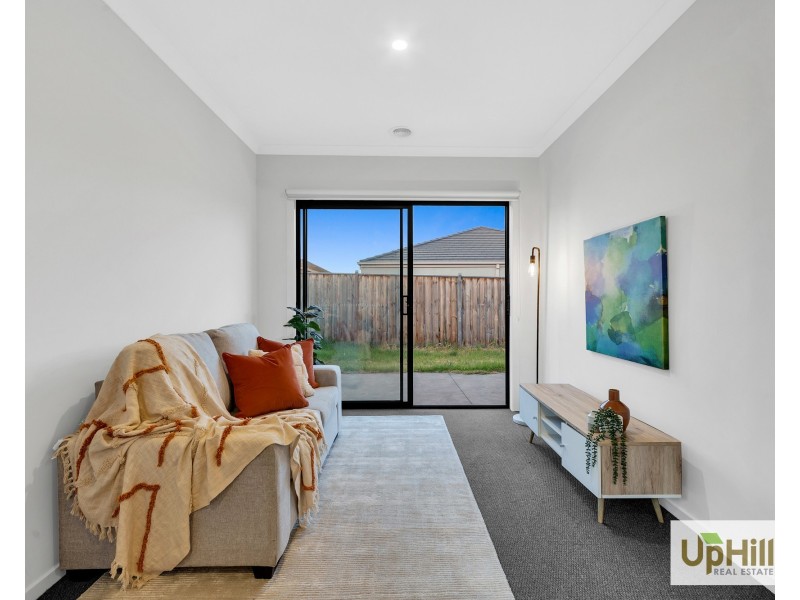 12 Segur Road, Clyde North VIC 3978