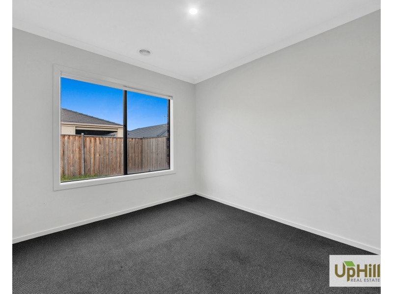 12 Segur Road, Clyde North VIC 3978