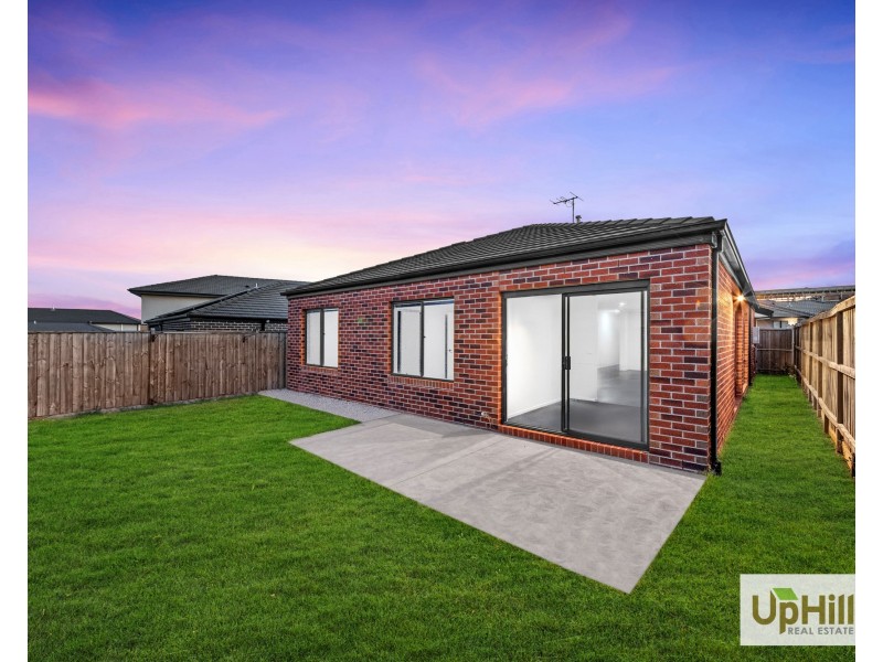 12 Segur Road, Clyde North VIC 3978