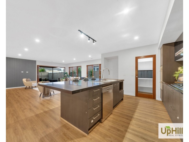 3 Pyrenees Road, Clyde VIC 3978