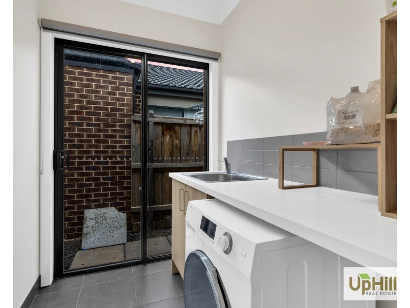 85 Castillo Avenue, Clyde North VIC 3978