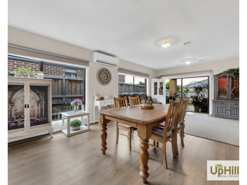 85 Castillo Avenue, Clyde North VIC 3978