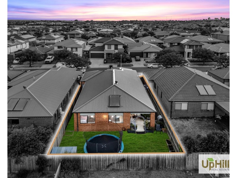 85 Castillo Avenue, Clyde North VIC 3978