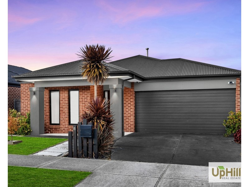 85 Castillo Avenue, Clyde North VIC 3978