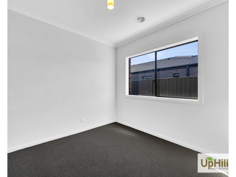 6 Ambition Way, Clyde North VIC 3978