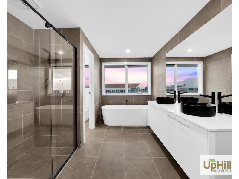 22 Newbolt Parade, Clyde North VIC 3978