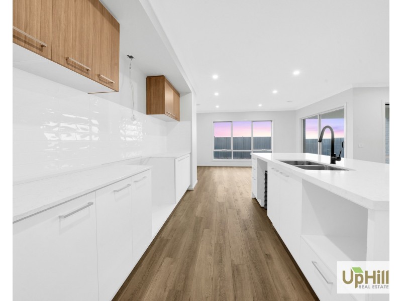 22 Newbolt Parade, Clyde North VIC 3978