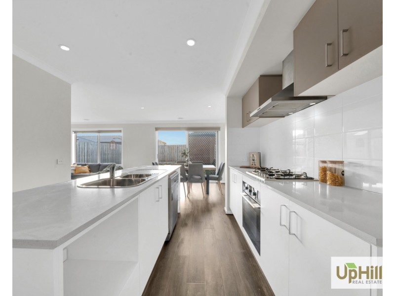 43 Melaan Way, Clyde North VIC 3978