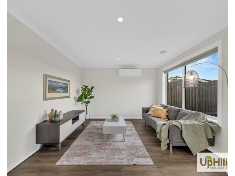 43 Melaan Way, Clyde North VIC 3978